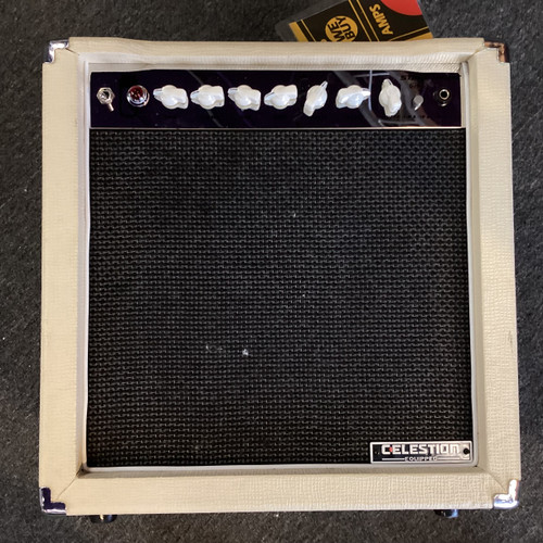 Vist Large View of Product Image Which is Used Monoprice STAGERIGHT 611815 1 x 12 Tube Combo Amplifier 1 x 12