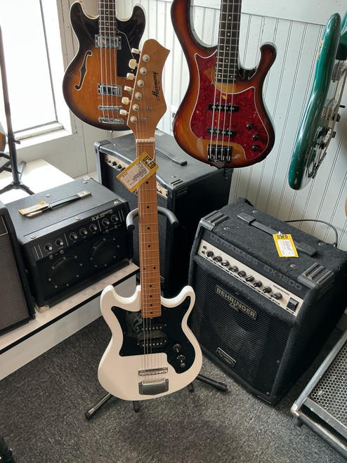 Vist Large View of Product Image Which is Used Harmony H804 Offset Double Cutaway Electric Guitar White 6-String