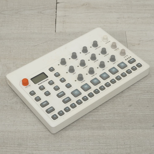 Vist Large View of Product Image Which is Used Elektron Model Samples Sampler