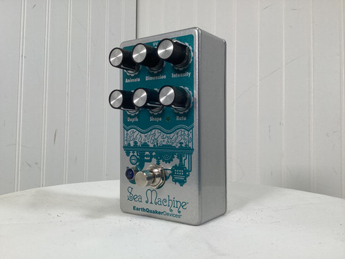 Vist Large View of Product Image Which is Used Earthquaker Devices SEA MACHINE V3 Chorus Pedal
