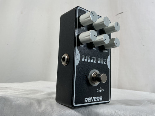Vist Large View of Product Image Which is Used CaLine SNAKE BITE REVERB Reverb Pedal