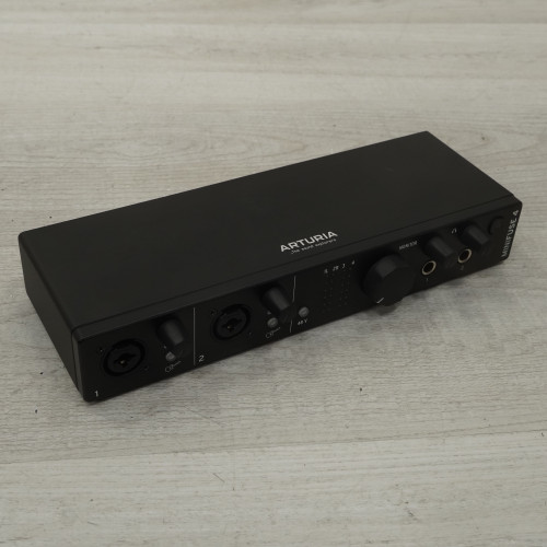 Vist Large View of Product Image Which is Used Arturia Minifuse 4 Computer Interface