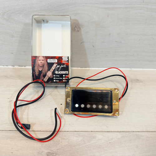 Vist Large View of Product Image Which is Used Seymour Duncan LOOMIS BLACKOUT NECK Guitar Accessory