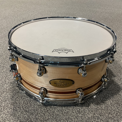 Vist Large View of Product Image Which is Used PEARL 6.5 X 14 MUSIC CITY CUSTOM MAPLE Snare Drum