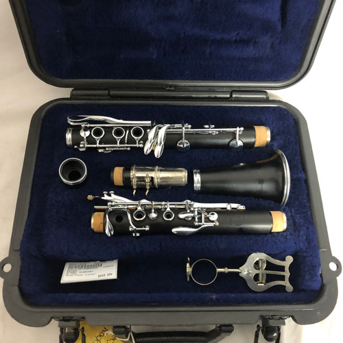 Vist Large View of Product Image Which is Used Selmer SIGNET Soloist 110 Wood Clarinet