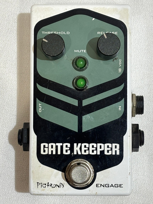 Vist Large View of Product Image Which is Used GATEKEEPER Pedal Board