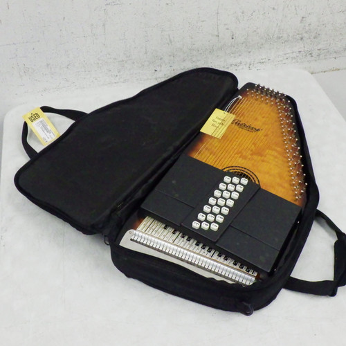 Vist Large View of Product Image Which is Used Oscar Schmidt Os-21 C Autoharp with Bag  