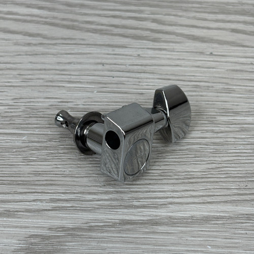 Vist Large View of Product Image Which is Used Fender 6-IN-LINE TUNERS MIM Guitar Hardware