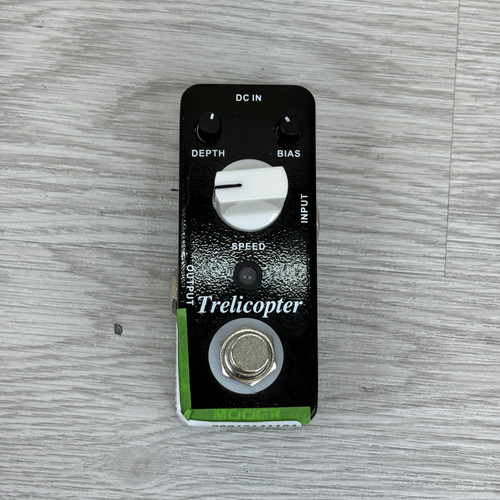 Vist Large View of Product Image Which is Used Mooer TRELICOPTER TREMOLO Tremolo Pedal