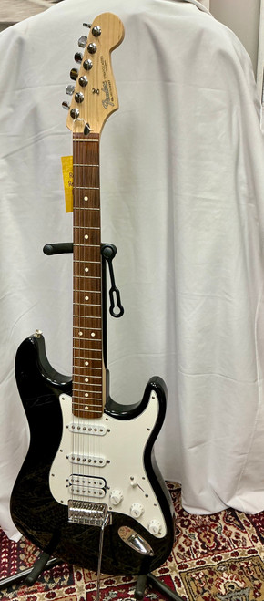 Vist Large View of Product Image Which is Used Fender STRATOCASTER 2000 Vintage S Type Electric Guitar Black 6-String