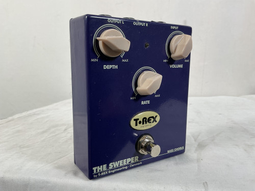 Vist Large View of Product Image Which is Used T-Rex Engineering SWEEPER BASS CHORUS Chorus Pedal