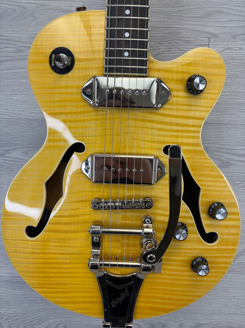 Vist Large View of Product Image Which is Used Epiphone Wildkat LP Type Electric Guitar Yellow 6-String