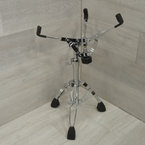 Vist Large View of Product Image Which is Used Griffin Snare Stand