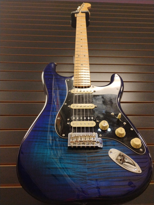 Vist Large View of Product Image Which is Used Fender MIM STRATOCASTER Electric Guitar Blue 6-String