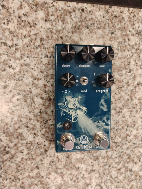 Vist Large View of Product Image Which is Used Walrus Audio FATHOM Guitar Effect