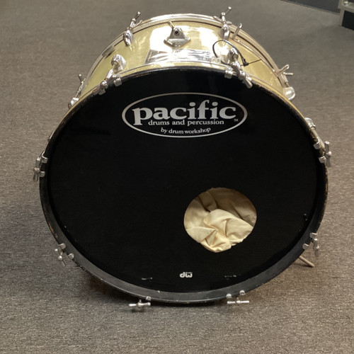 Vist Large View of Product Image Which is Used Gretsch BROADCASTER BASS DRUM Vintage Kick Drum Silver Finish 20" Kick Drum
