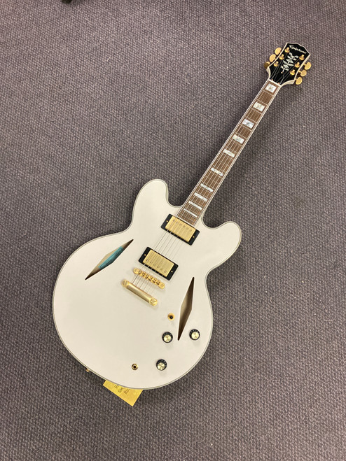Vist Large View of Product Image Which is Used Epiphone SHERATON EMILY WOLFE Semi-Hollow Electric Guitar White 6-String