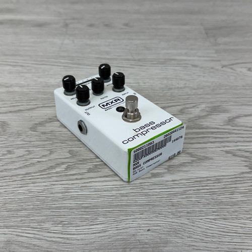 Vist Large View of Product Image Which is Used MXR Bass Compressor Pedal