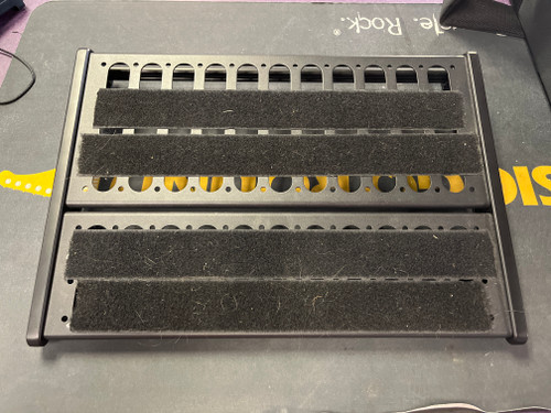 Vist Large View of Product Image Which is Used Live Wire PB500 PEDALBOARD W/SOFTCASE Pedal Board