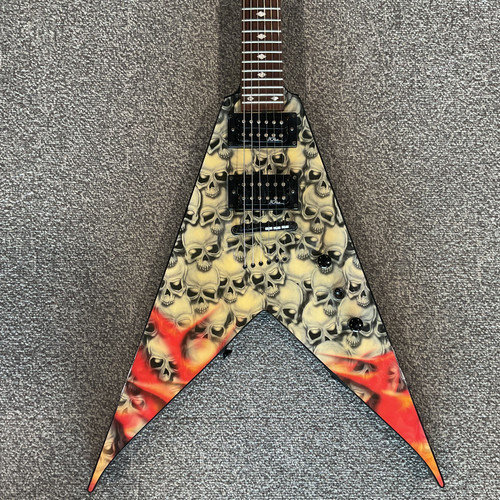 Vist Large View of Product Image Which is Used BC RICH JR-V SKULL PILE Electric Guitar