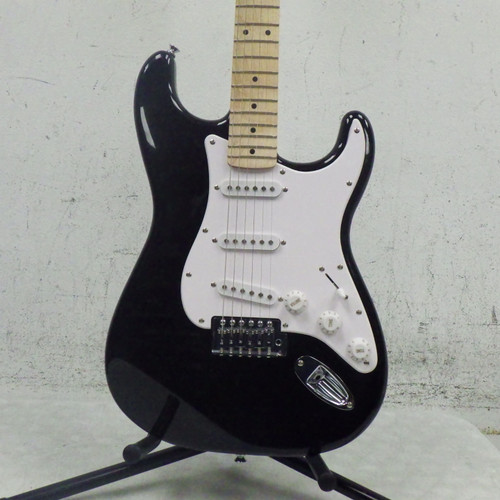 Vist Large View of Product Image Which is Used Squier Affinity Strat  Black 6-String