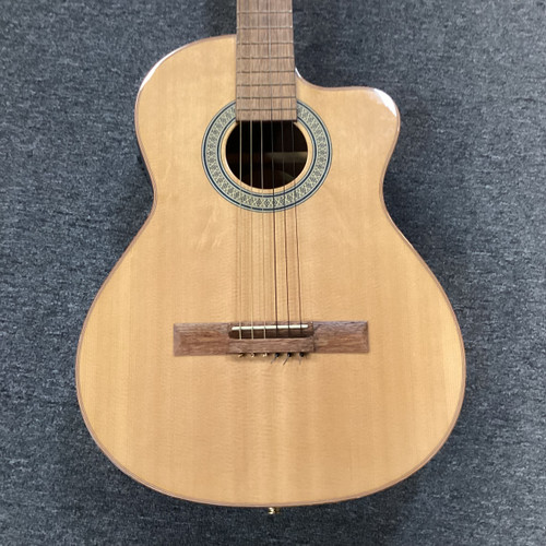 Vist Large View of Product Image Which is Used Lucero LC150SCE Solid Top Acoustic Guitar Other