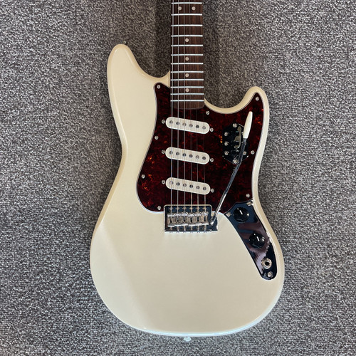 Vist Large View of Product Image Which is Used SQUIER PARANORMAL CYCLONE Electric Guitar