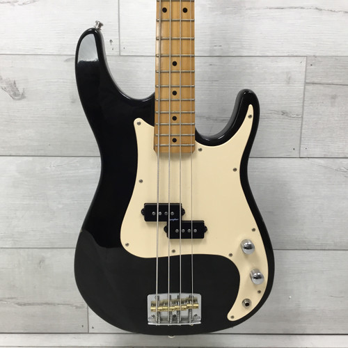 Vist Large View of Product Image Which is Used Peavey Fury USA Vintage Bass Guitar Black