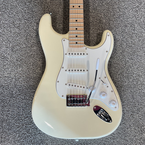 Vist Large View of Product Image Which is Used SQUIER AFFINITY SERIES STRATOCASTER Electric Guitar