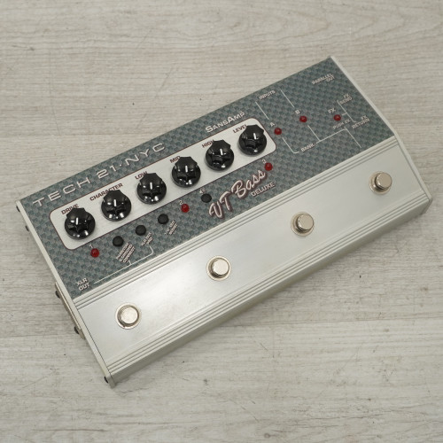 Vist Large View of Product Image Which is Used Tech 21 Sansamp Vt Bass Deluxe Bass Pre-amp Pedal