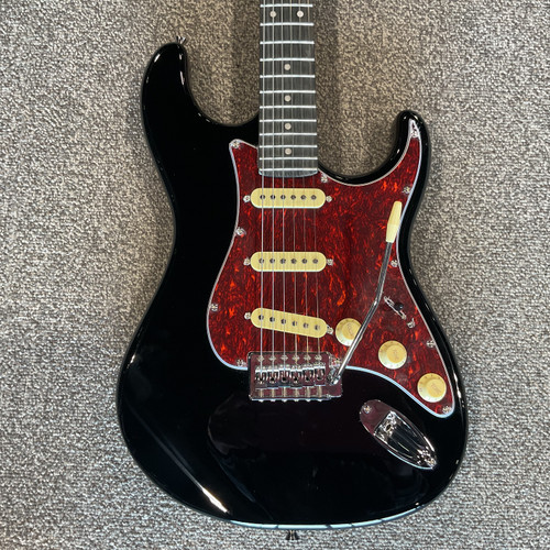 Vist Large View of Product Image Which is Used TAGIMA TG-530 BK Electric Guitar