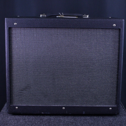 Vist Large View of Product Image Which is Used Fender MUSTANG GTX100 COMBO AMPLIFIER 1 x 12 Solid State Amplifier 1 x 12