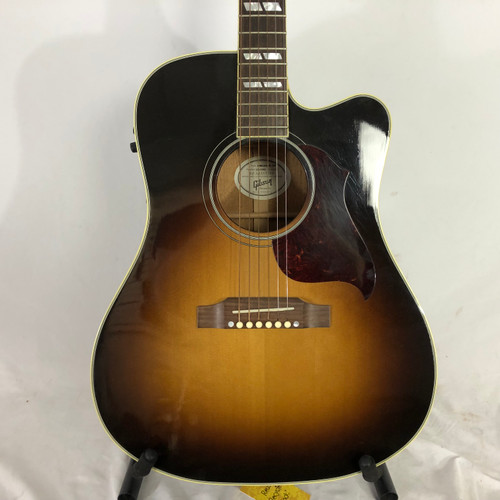 Vist Large View of Product Image Which is Used Gibson HUMMINGBIRD PRO Solid Top Acoustic Guitar Tobacco Sunburst