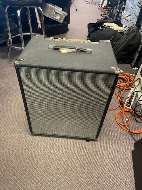 Vist Large View of Product Image Which is Used Fender RUMBLE 200 1 x 15 Bass Combo Amplifier 1 x 15
