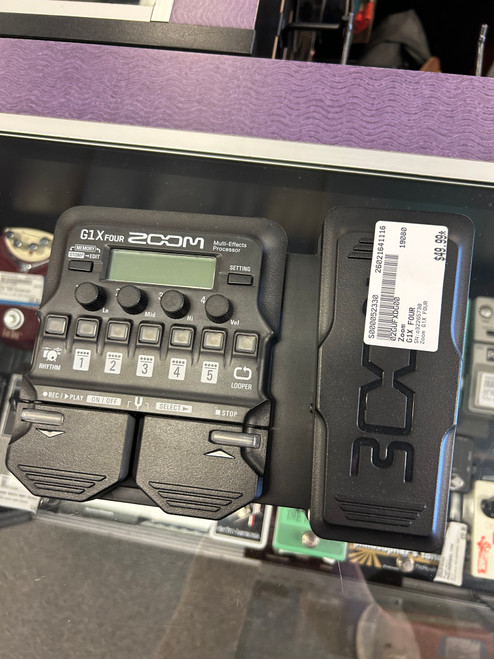 Vist Large View of Product Image Which is Used Zoom G1X FOUR Guitar Effect