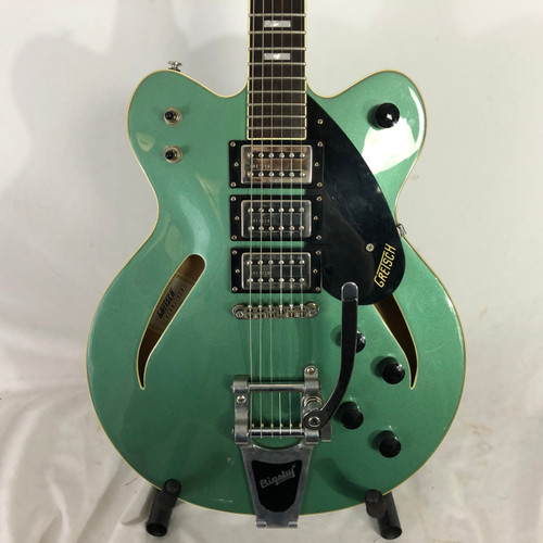 Vist Large View of Product Image Which is Used Gretsch STREAMLINER STREAMLINER G2627T/GRG Semi-Hollow Electric Guitar Green 6-String