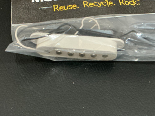 Vist Large View of Product Image Which is Used Fender FENDER MIM STRAT PICKUP Guitar Accessory