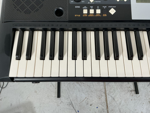 Vist Large View of Product Image Which is Used Yamaha PSR E233 W/PWR 61-Key Keyboard 61-Key
