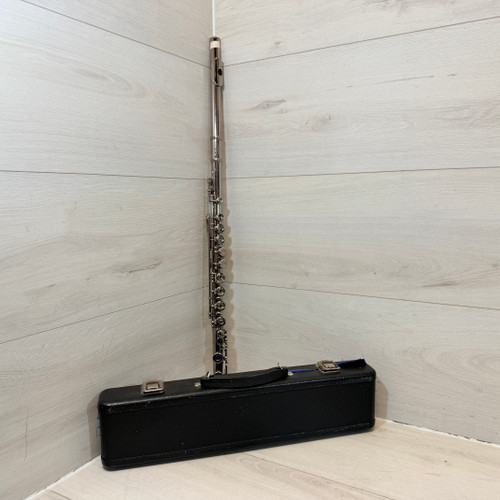 Vist Large View of Product Image Which is Used Gemeinhardt M2 Student Flute