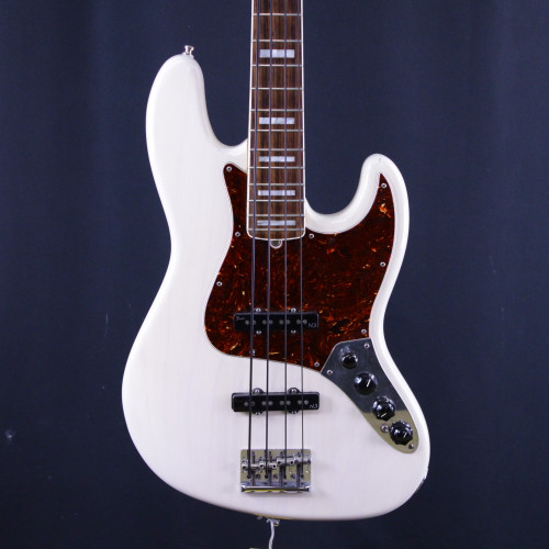 Vist Large View of Product Image Which is Used Fender AMERICAN DELUXE JAZZ BASS 2015 J Type Bass Guitar White 4-String