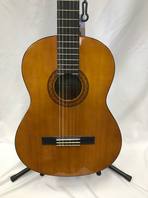 Vist Large View of Product Image Which is Used Yamaha C40 Vintage Solid Top Acoustic Guitar Wood