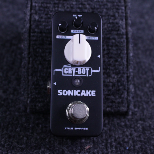 Vist Large View of Product Image Which is Used Sonicake CRY BOT Auto Wah Pedal