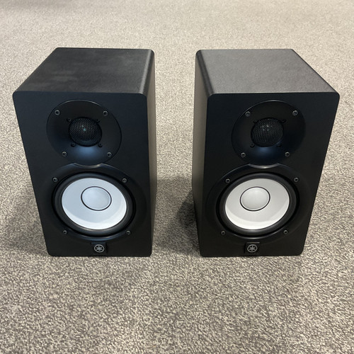 Vist Large View of Product Image Which is Used YAMAHA HS5 Powered Studio Monitor Pair