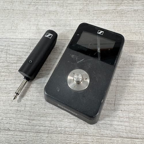 Vist Large View of Product Image Which is Used Sennheiser XSW-D Pedalboard Set Digital Wireless Guitar System