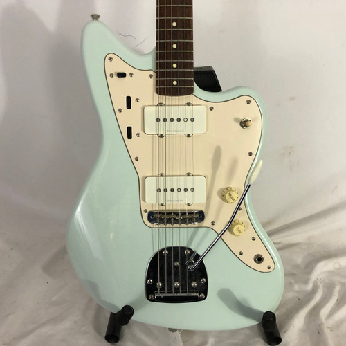 Vist Large View of Product Image Which is Used Squier VINTAGE MOD JAZZMASTER Offset Double Cutaway Electric Guitar Blue 6-String