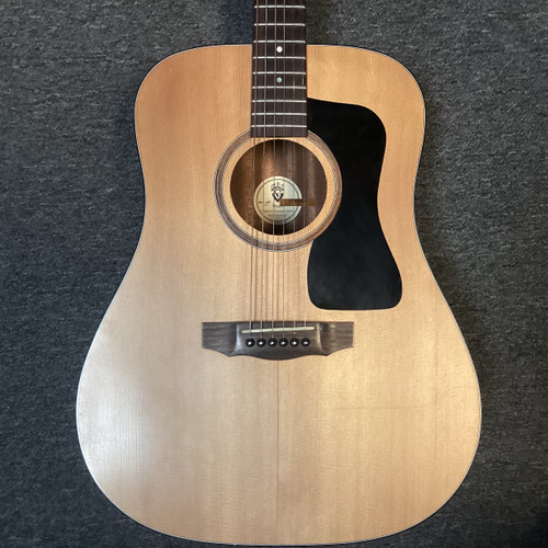 Vist Large View of Product Image Which is Used Guild AD-3 Solid Top Acoustic Guitar Natural