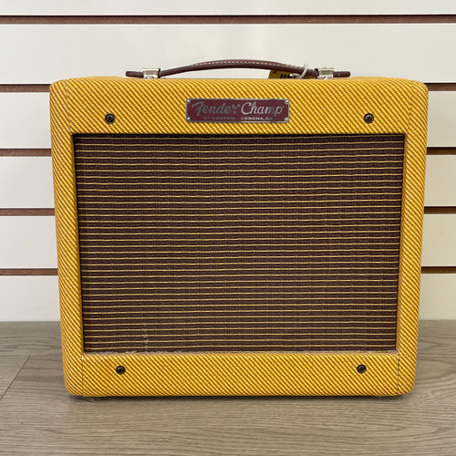 Vist Large View of Product Image Which is Used - Fender 57 CUSTOM CHAMP 1 x 8 Tube Combo Amplifier