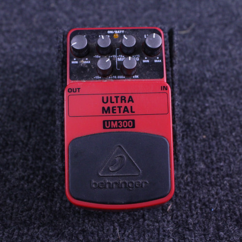Vist Large View of Product Image Which is Used Behringer UM300 DISTORTION Distortion Pedal
