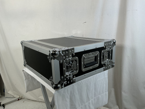 Vist Large View of Product Image Which is Used Road Runner 4U DELUXE ROAD CASE Small Road Case