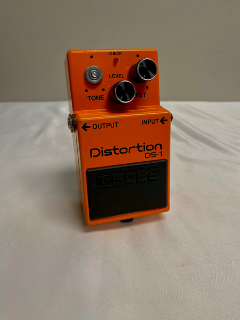Vist Large View of Product Image Which is Used Boss DS-1 DISTORTION LED CLIPPING MOD Distortion Pedal